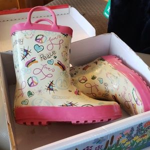 Girl's rain boots